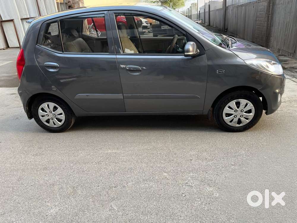 Hyundai I10 Sportz At, 2012, Petrol