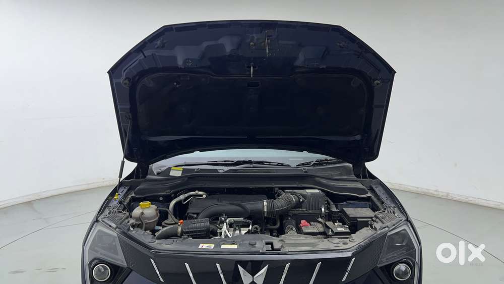 Mahindra Xuv 3xo Ax5l 1.2 Petrol At, 2025, Petrol