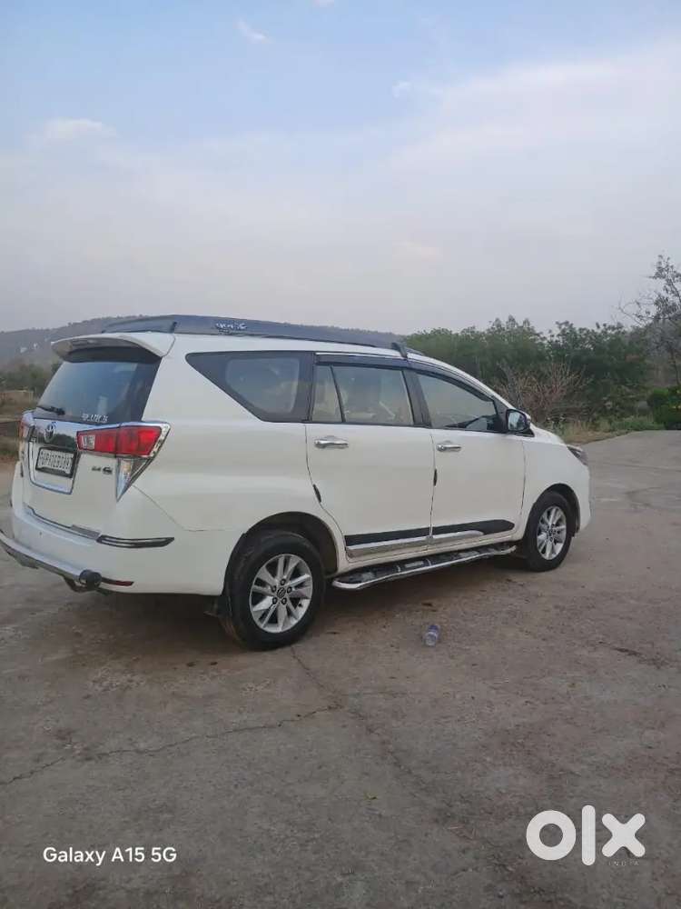 Toyota Innova Crysta 2017