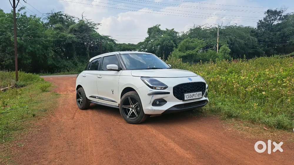Maruti Suzuki New-gen Swift 2024 Petrol 25500 Km Driven