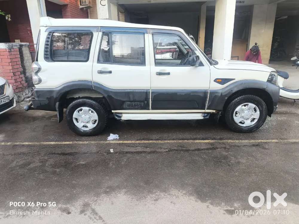 Scorpio Classic 9seater Owned By Class 1officer In Bossy Condition