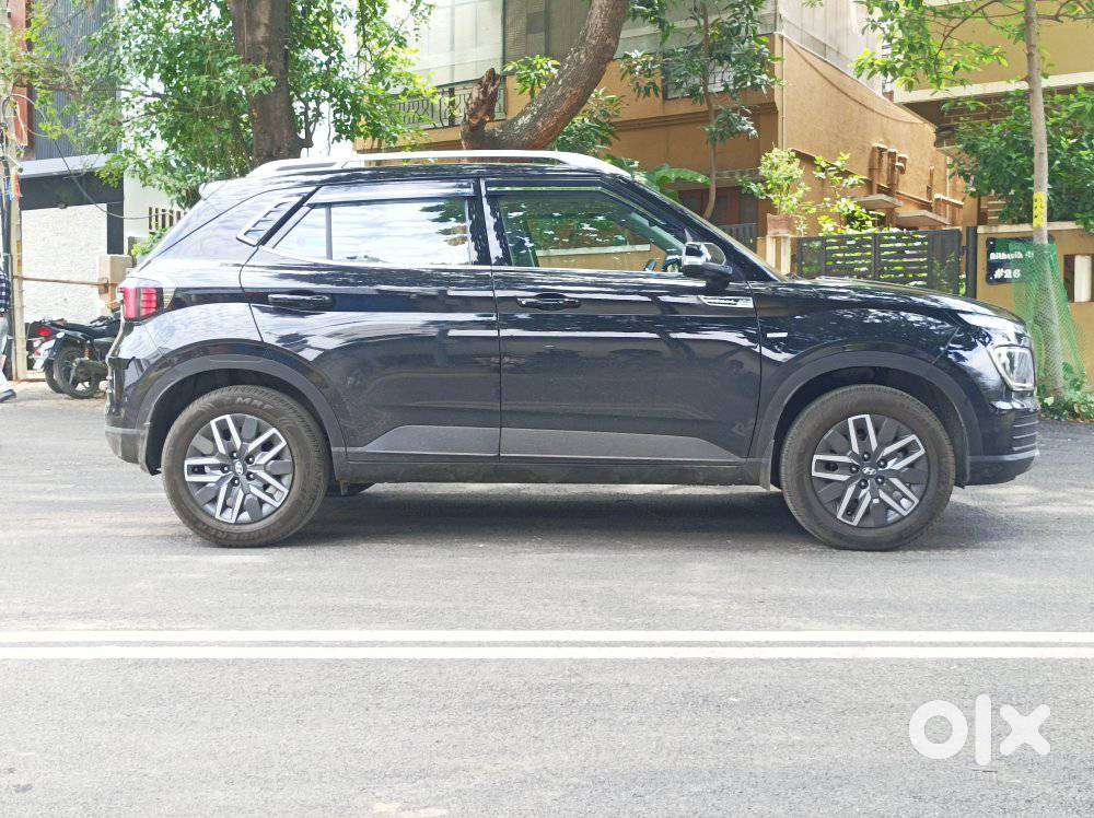 Hyundai Venue 1.0 S (o) Turbo Dct, 2024, Petrol
