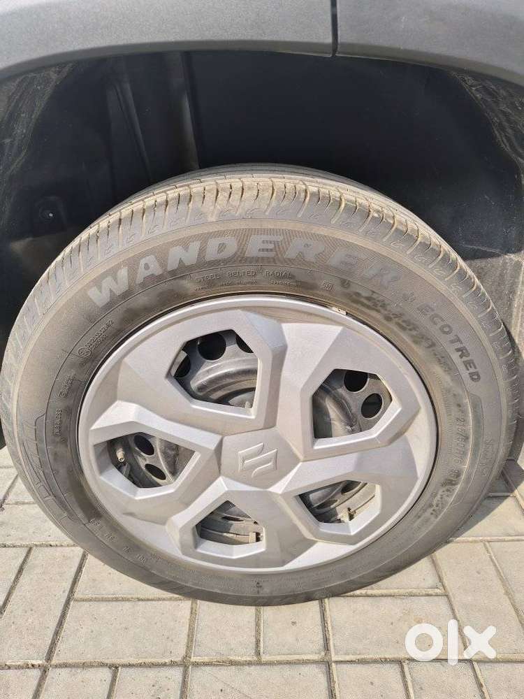 Maruti Suzuki Brezza 1.5 Vxi Smart Hybrid, 2023, Petrol