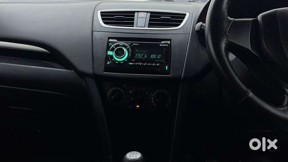 Maruti Suzuki Swift 1.2 Lxi (o), 2017, Petrol