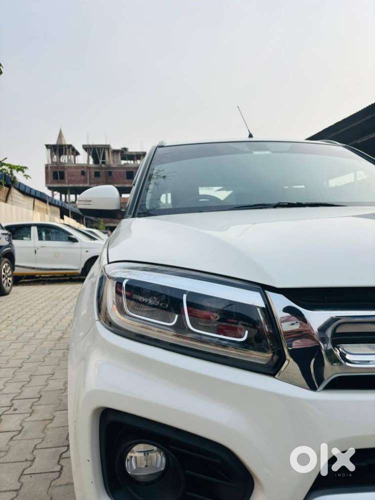 Maruti Suzuki Brezza 1.5 Zxi Plus Smart Hybrid, 2020, Petrol