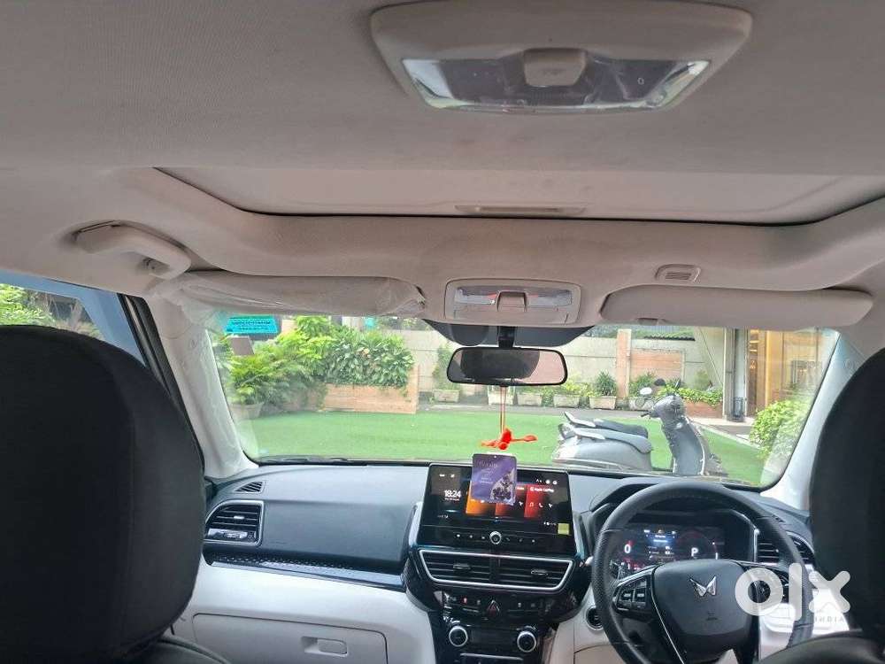 Mahindra Xuv 3xo Ax5 Pm At, 2025, Petrol
