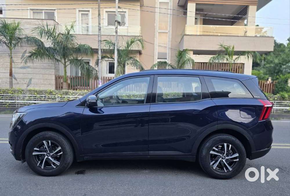 Mahindra Xuv700 2.2 Ax 5 Diesel At Str, 2022, Diesel