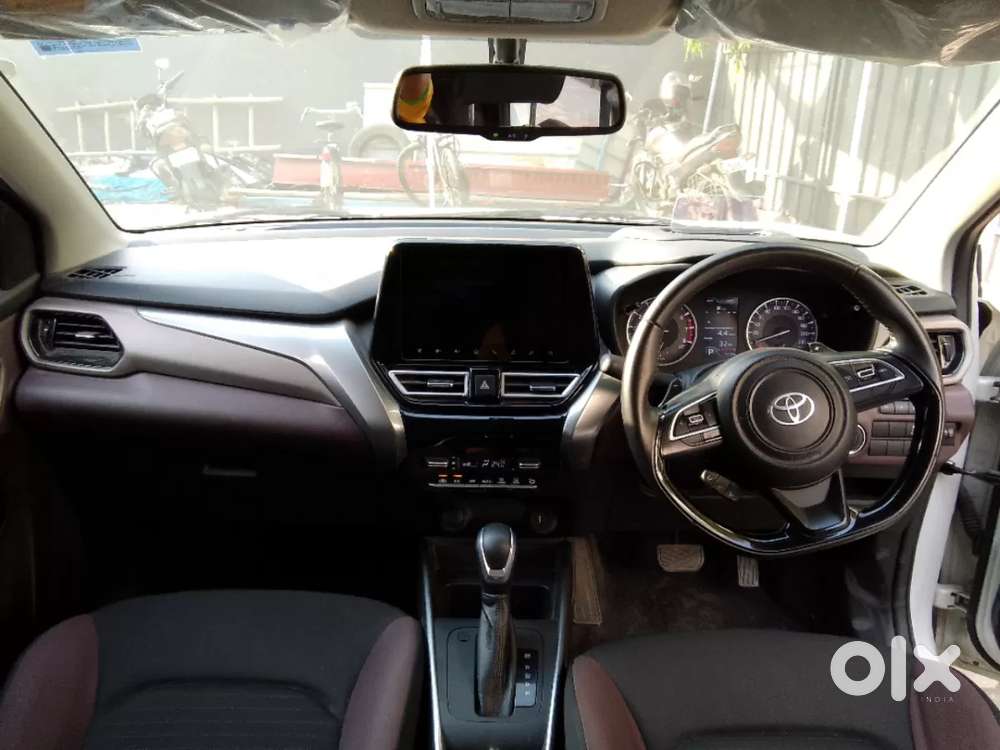 Toyota Urban Cruiser Taisor V 1.0 Petrol At Dual Tone, 2024, Petrol