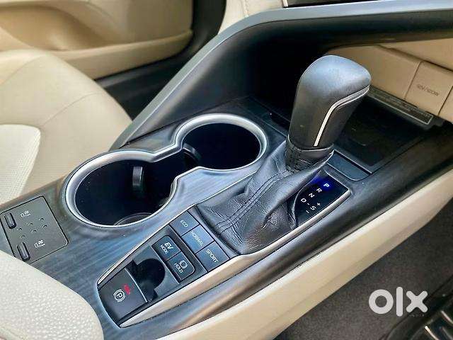 Toyota Camry Hybrid, 2022, Petrol