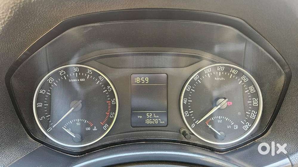 Skoda Laura Automatic Diesel Silver Color