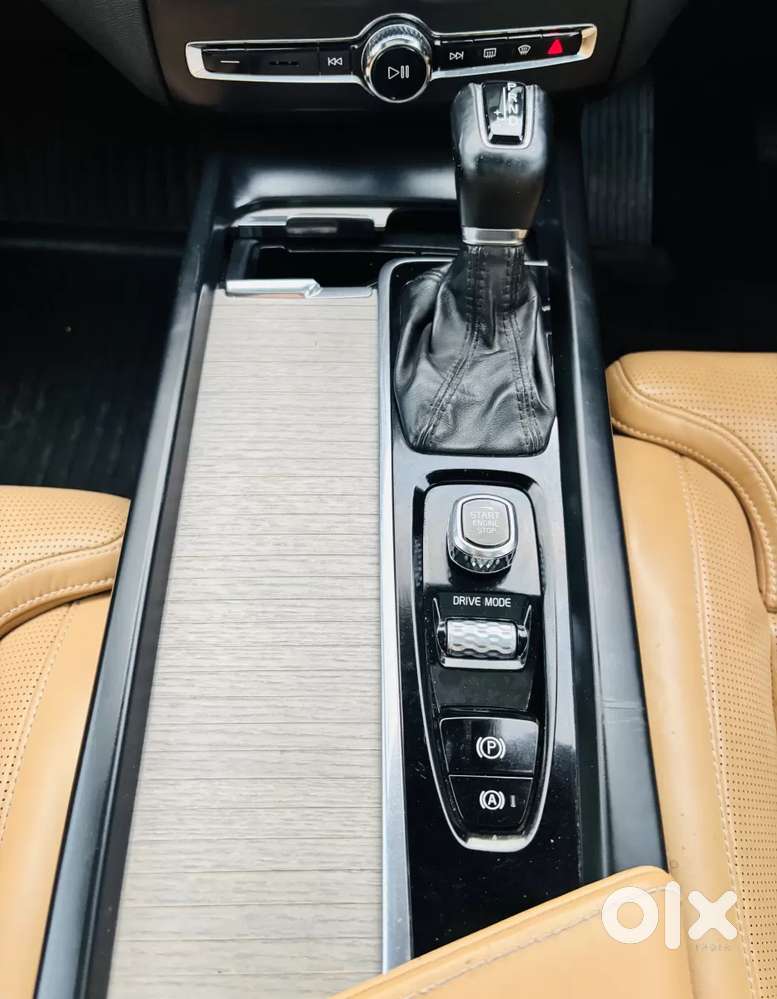 Volvo Xc60 Inscription D5, 2021, Diesel