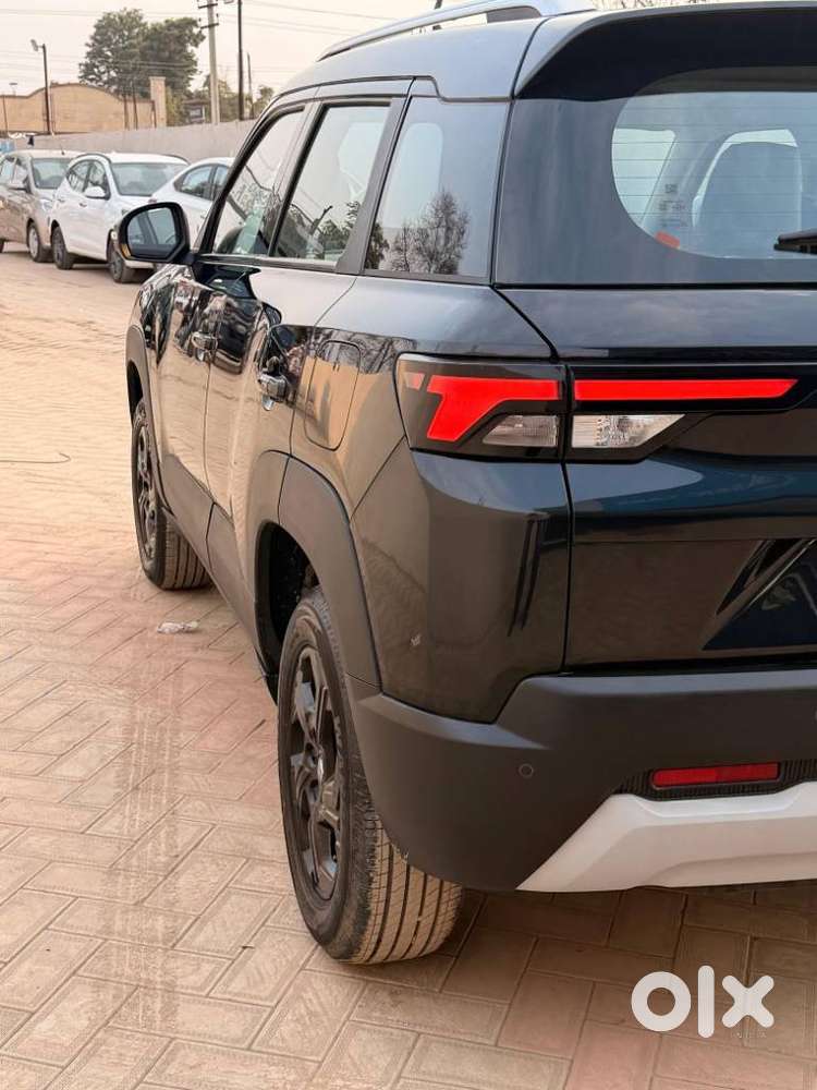 Maruti Suzuki Brezza 1.5 Zxi At Smart Hybrid, 2025, Petrol