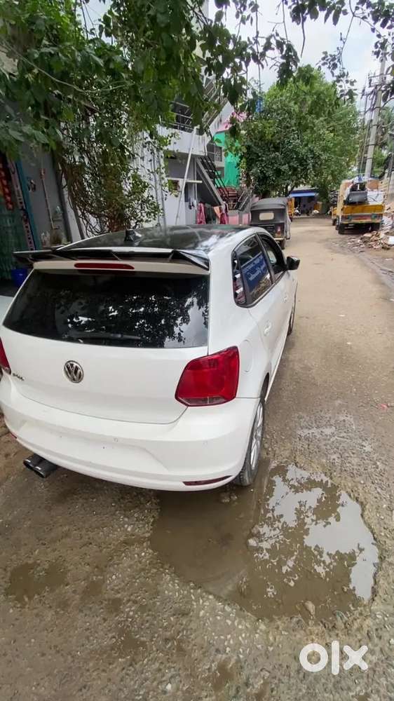 Volkswagen Polo Comfortline Petrol 2015