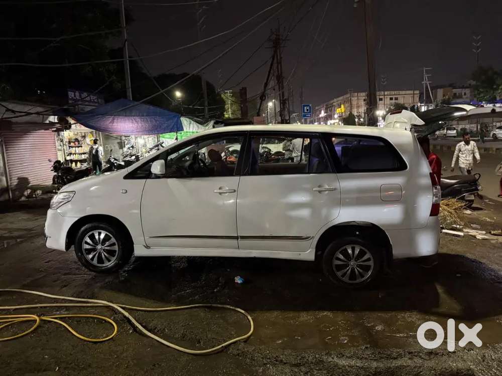Toyota Innova Diesel 2015