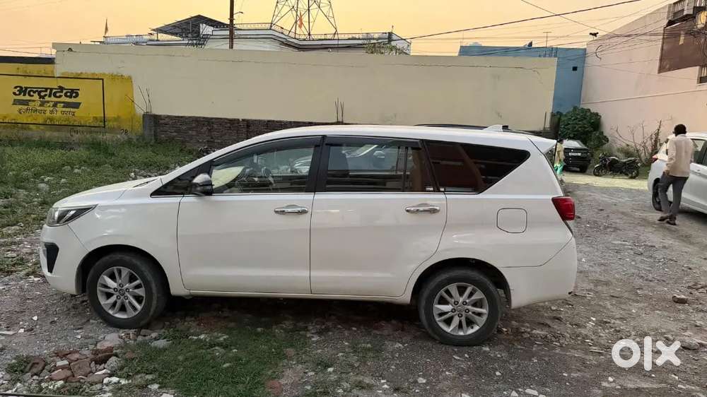 Toyota Innova Crysta 2018 Diesel Well Maintained