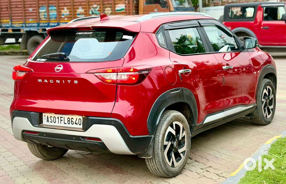 Nissan Magnite 1.0 Xv Premium, 2023, Petrol
