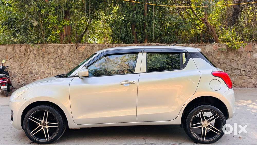 Maruti Suzuki Swift 1.2 Lxi (o), 2022, Petrol