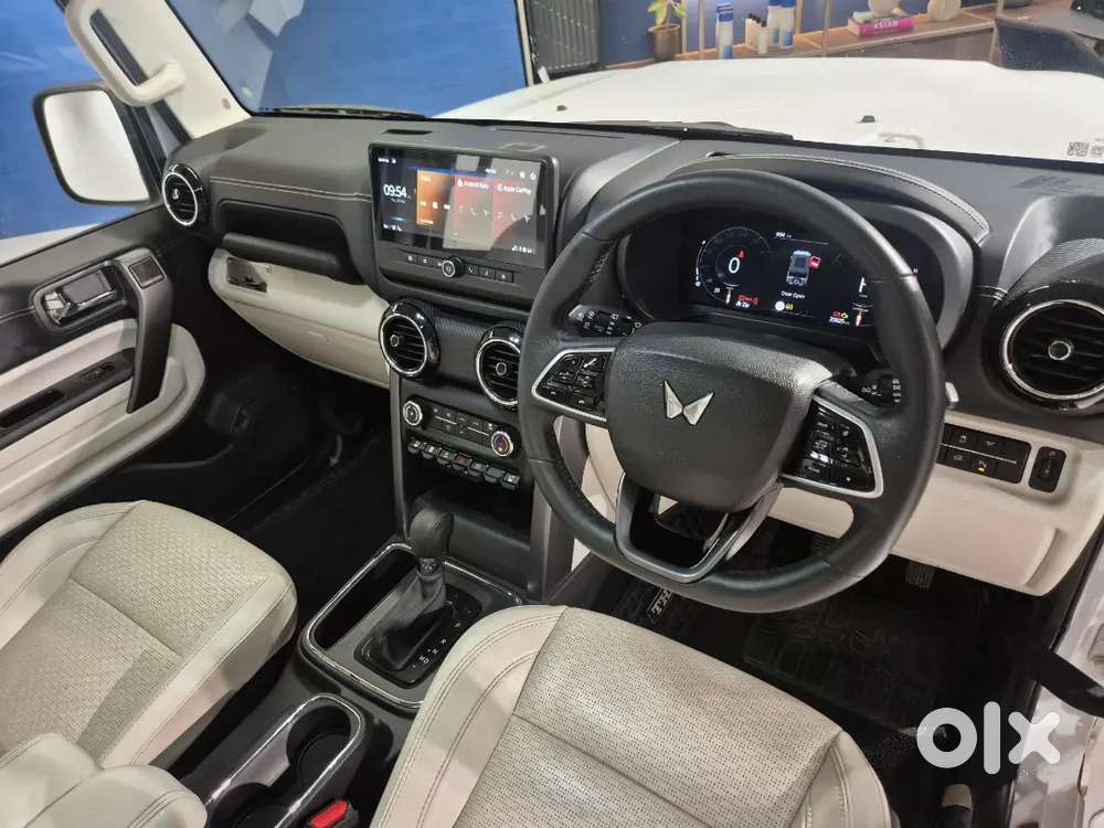 Mahindra Tharr Roxx Ax7l 2wd
