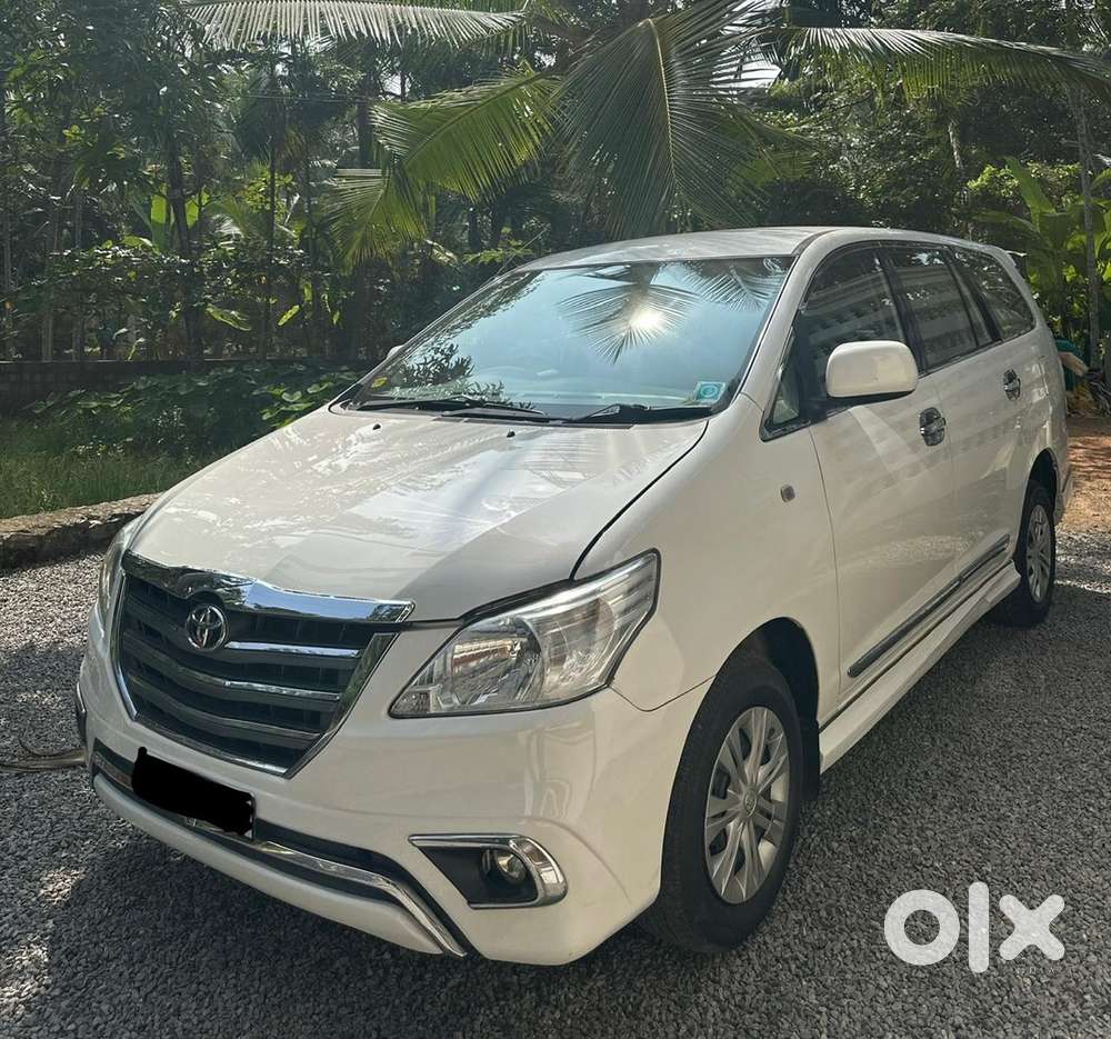 Toyota Innova Diesel 2012 Car