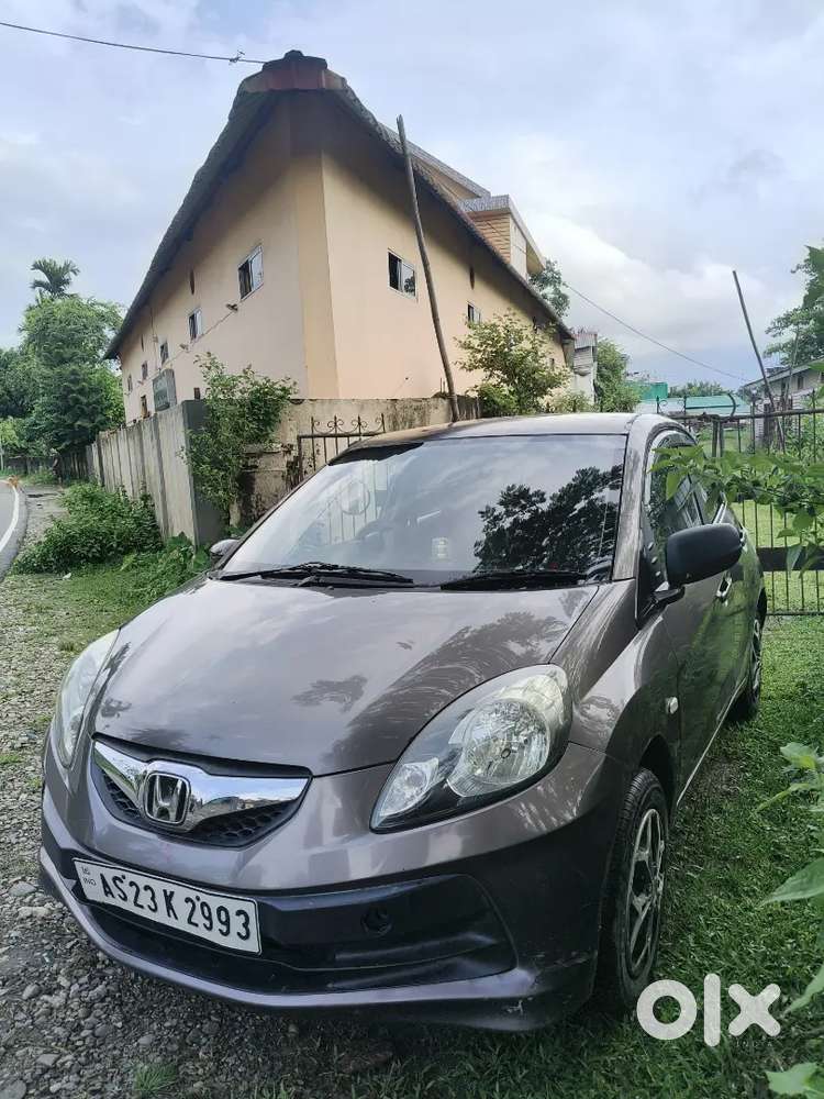 Honda Brio Mt Petrol 2nd Owner 2012