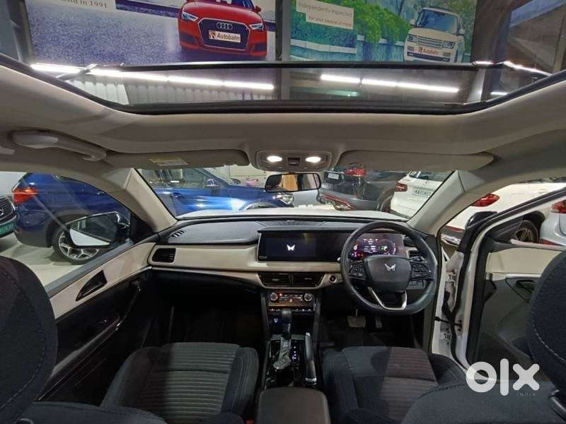 Mahindra Xuv700 2.2 Ax 5 Diesel At Str, 2024, Diesel