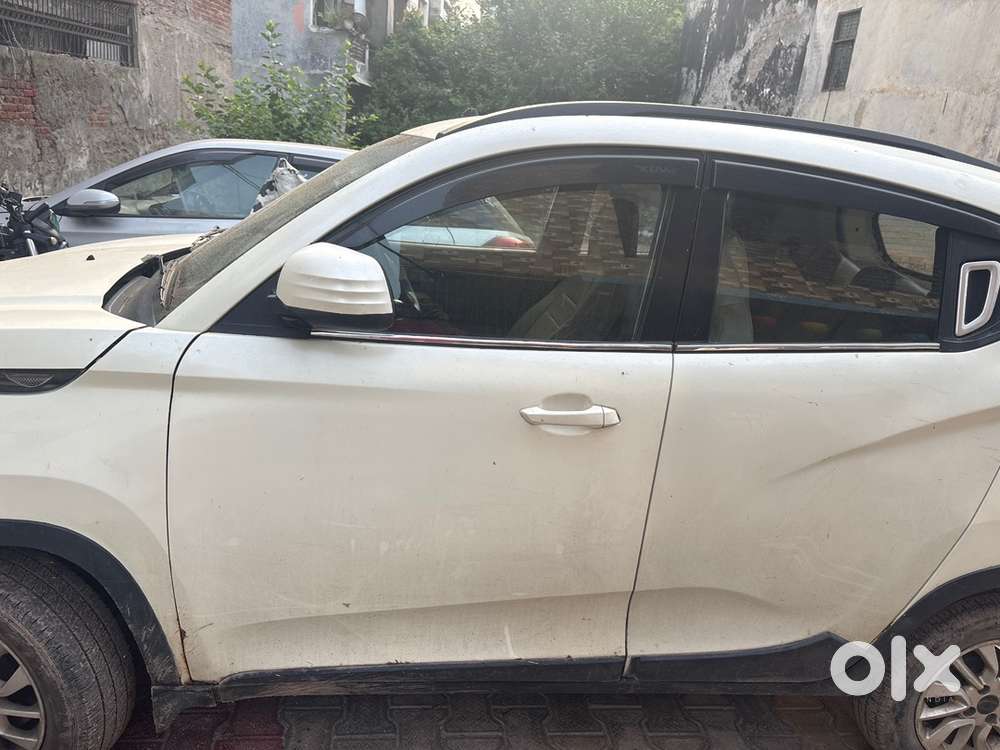 Mahindra Kuv 100 2016