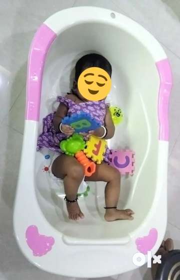 Baby bath hot sale tub olx