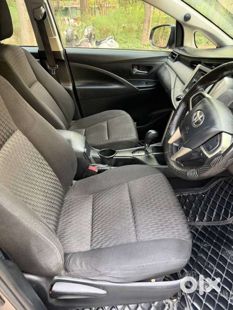 Toyota Innova Crysta 2.7 Gx At 8s, 2016, Petrol