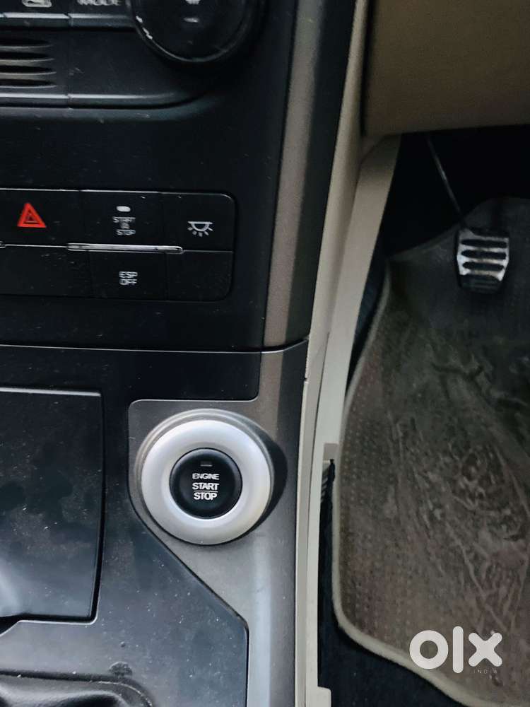 Mahindra Xuv500 2.2 W10 Sportz Edition Mt, 2016, Diesel