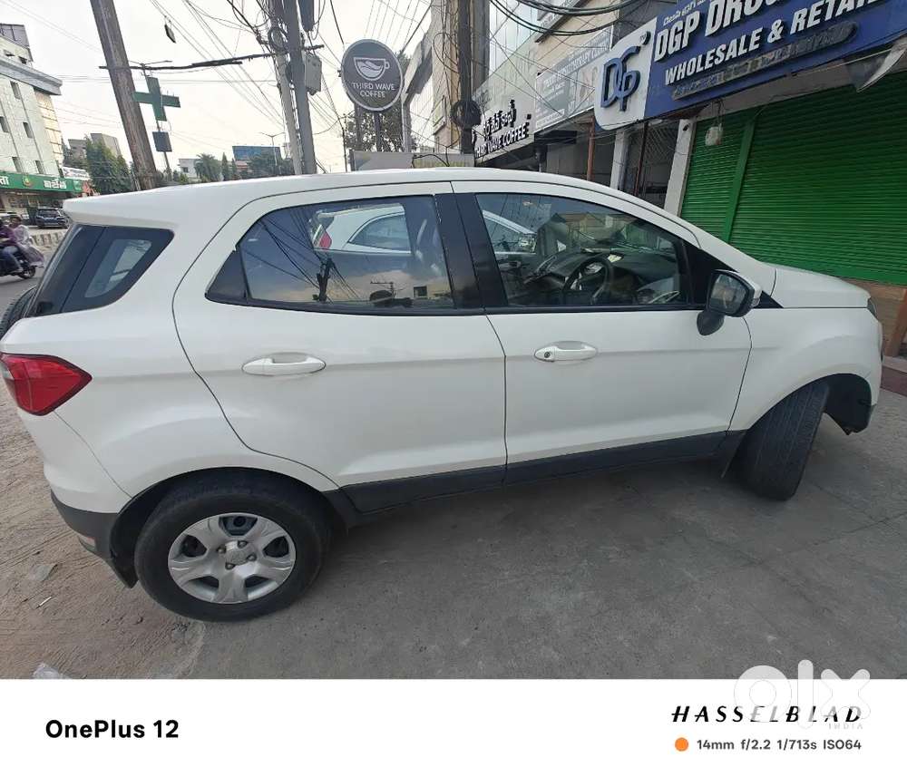 Ford Ecosport , Diamond White ,71000 Km Driven