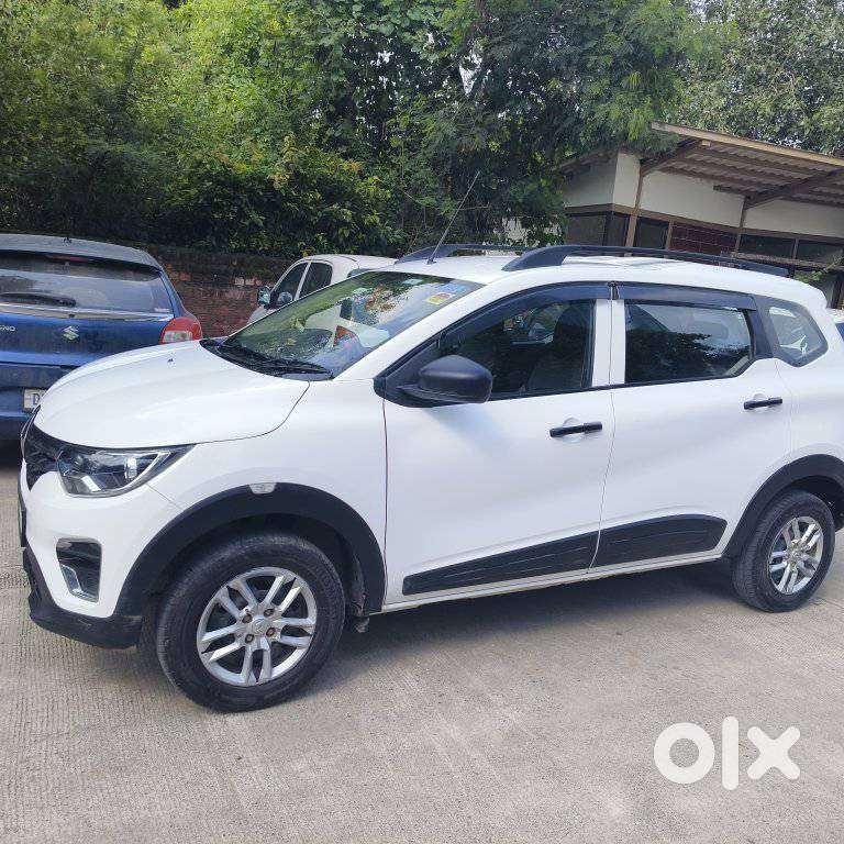 Renault Triber Rxl, 2022, Petrol