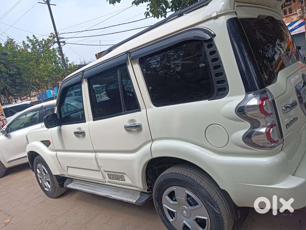 Mahindra Scorpio S4, 2016, Diesel