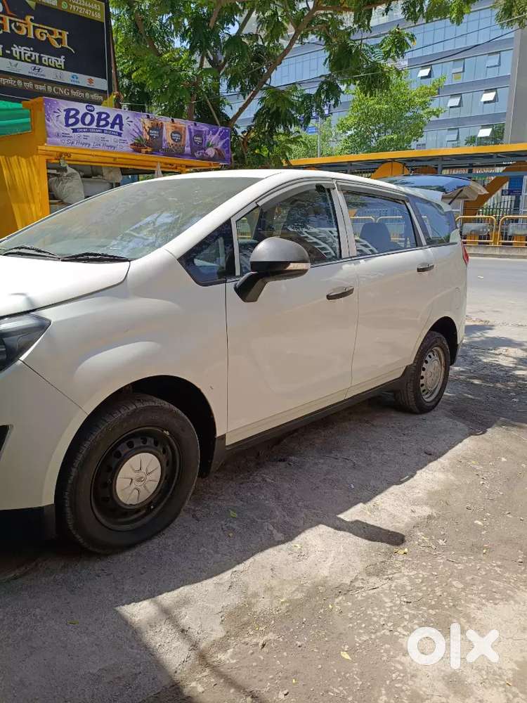 Mahindra Marazzo