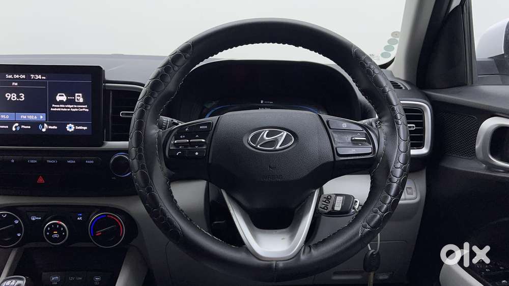 Hyundai Venue 1.2 S (o), 2024, Petrol