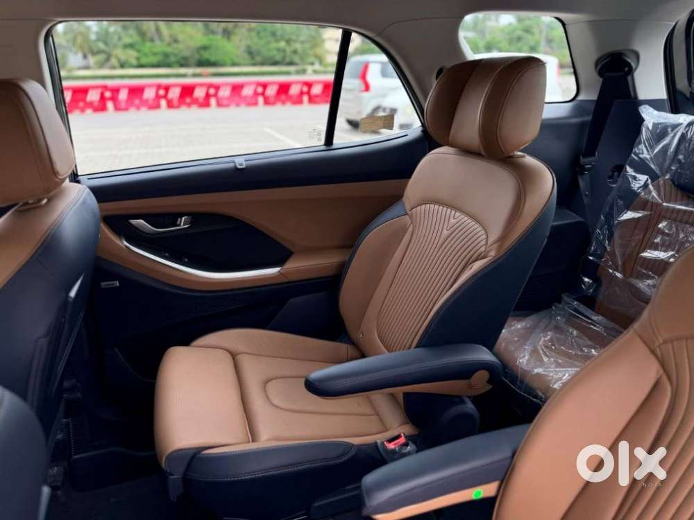 Hyundai Alcazar 2.0 Signature (o) Petrol At 6 Str, 2024, Petrol
