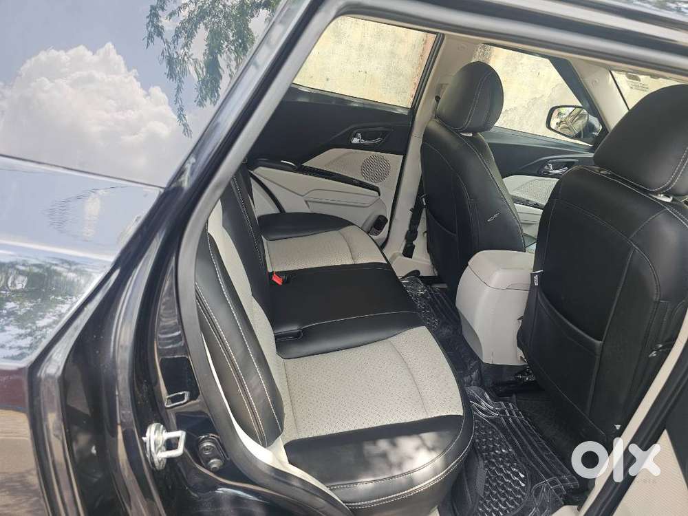 Suv 300 Top Modal, Make August, 2022, 27000 Run 1st Owner Is On Sell