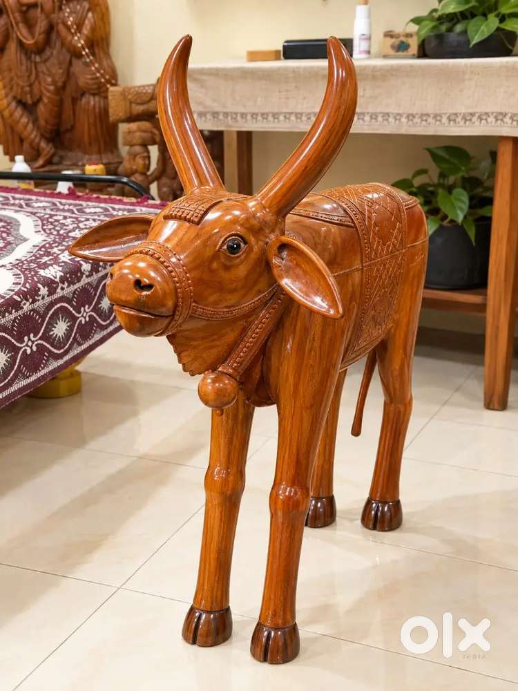 Handcrafted Teak Wood Bull Sculpture &ndash; Premium Decor