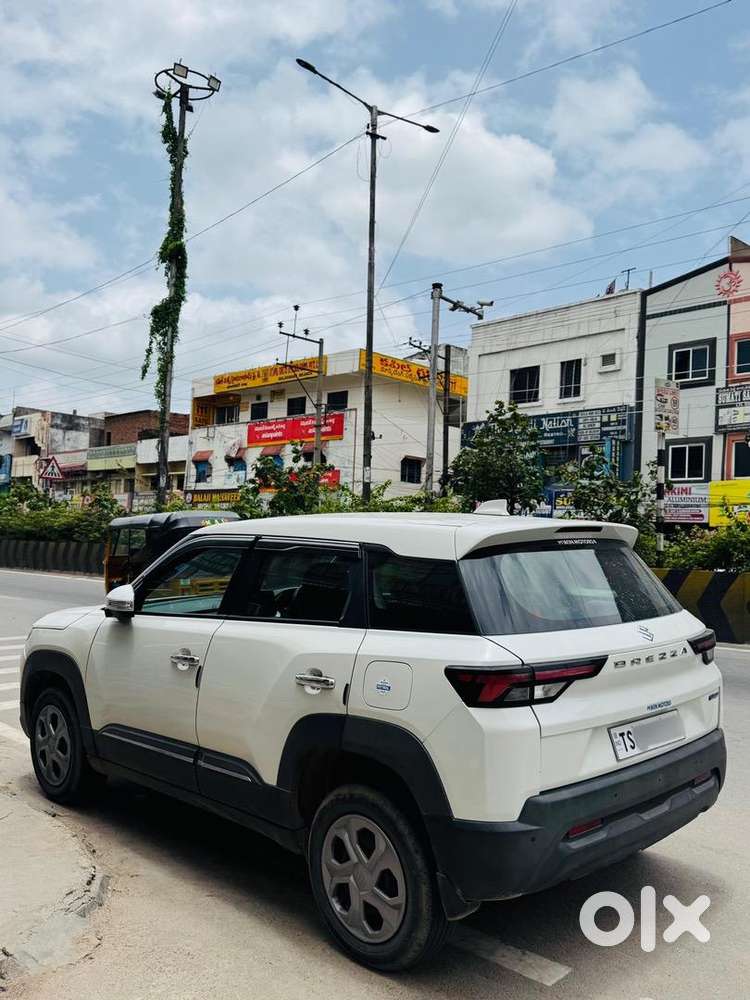 Maruthi Breeza Smart Hybrid