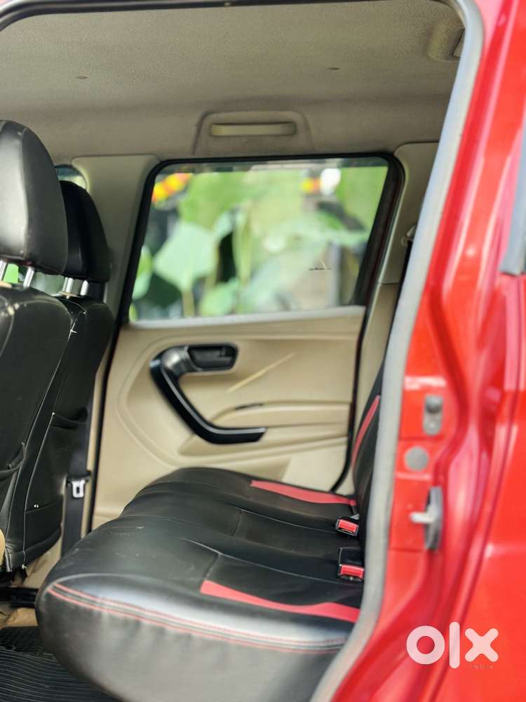 Mahindra Tuv 300 T6, 2016, Diesel