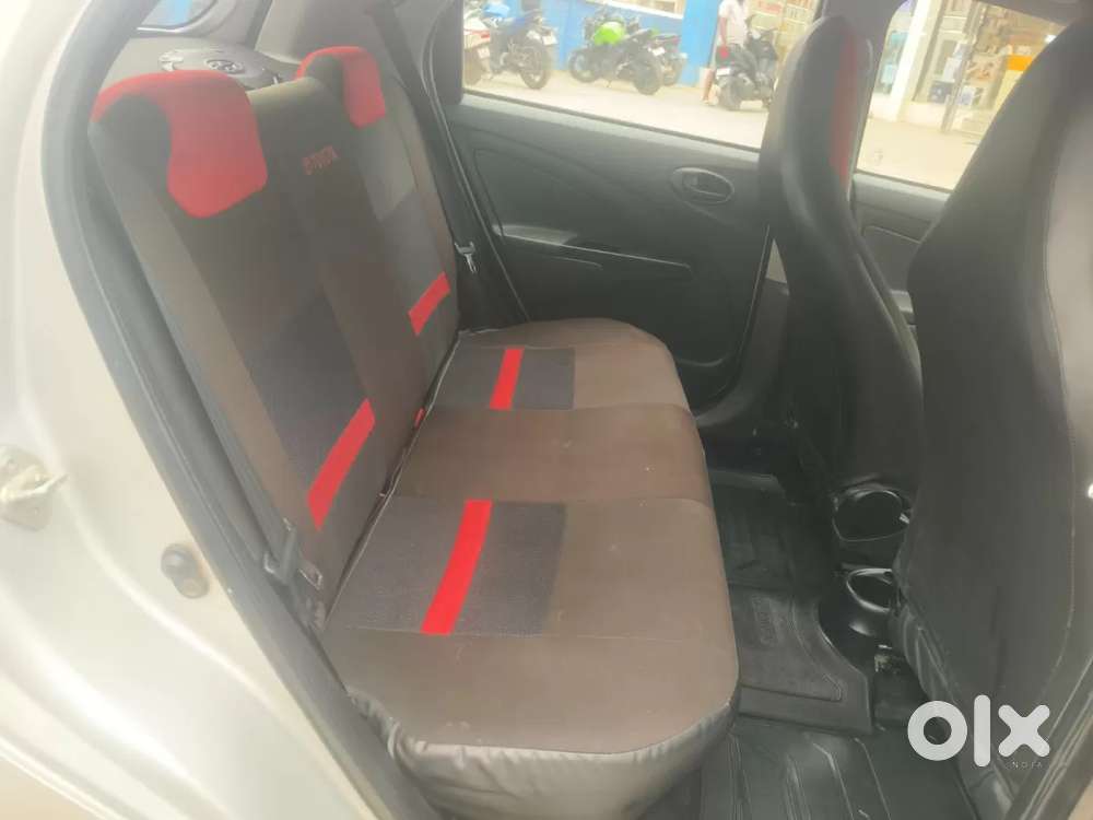 Toyota Etios Liva 1.2 G, 2012, Petrol
