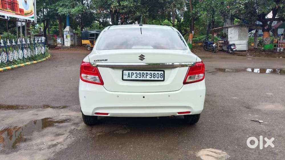 Maruti Suzuki Dzire 1.2 Vxi, 2022, Petrol