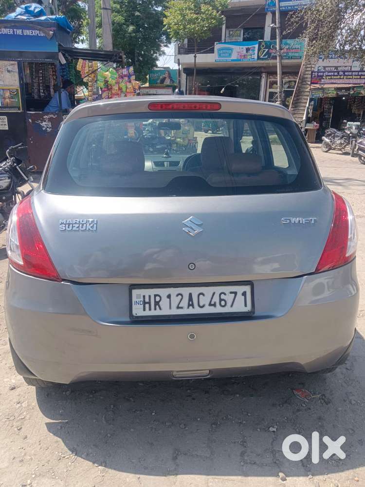 Maruti Suzuki Swift Vxi Abs Bsiv, 2016, Cng & Hybrids