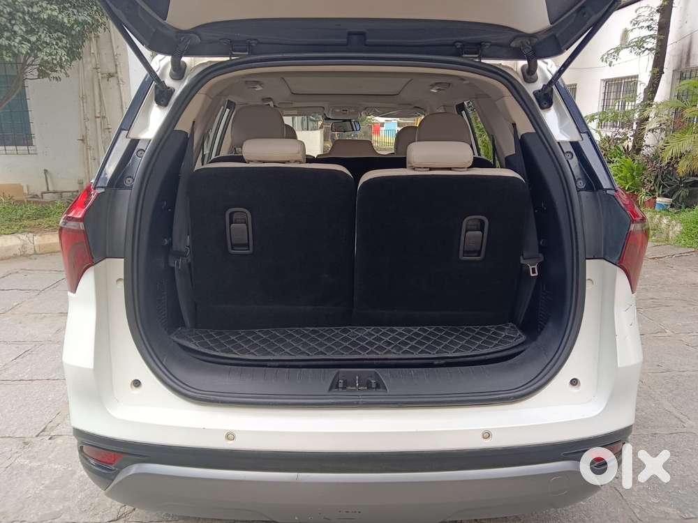 Mahindra Xuv700 2.2 Ax 7 Diesel Mt Luxury Pack Str, 2022, Diesel