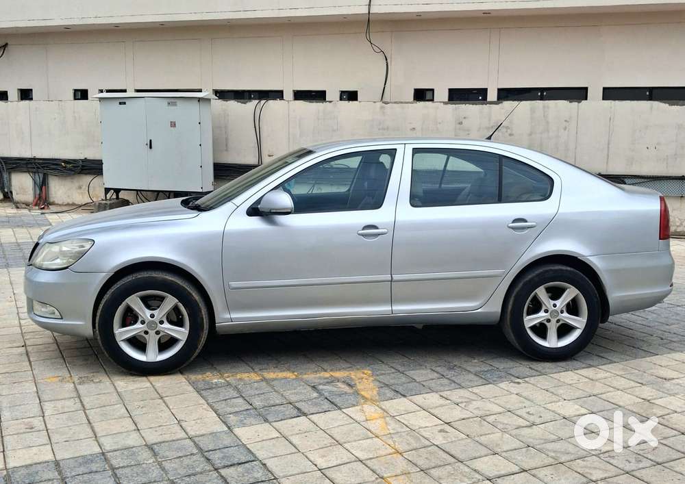 Skoda Laura 1.9 Tdi At Ambiente, 2010, Diesel