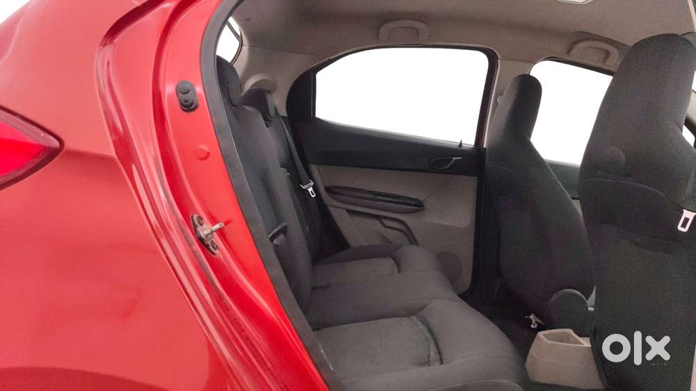 Tata Tiago 1.2 Revotron Xt, 2016, Petrol