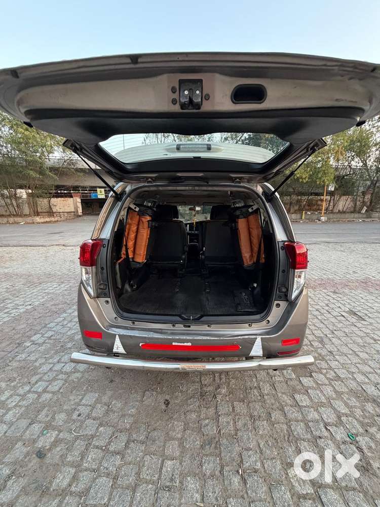 Toyota Innova Crysta 2.4 G Mt, 2017, Diesel