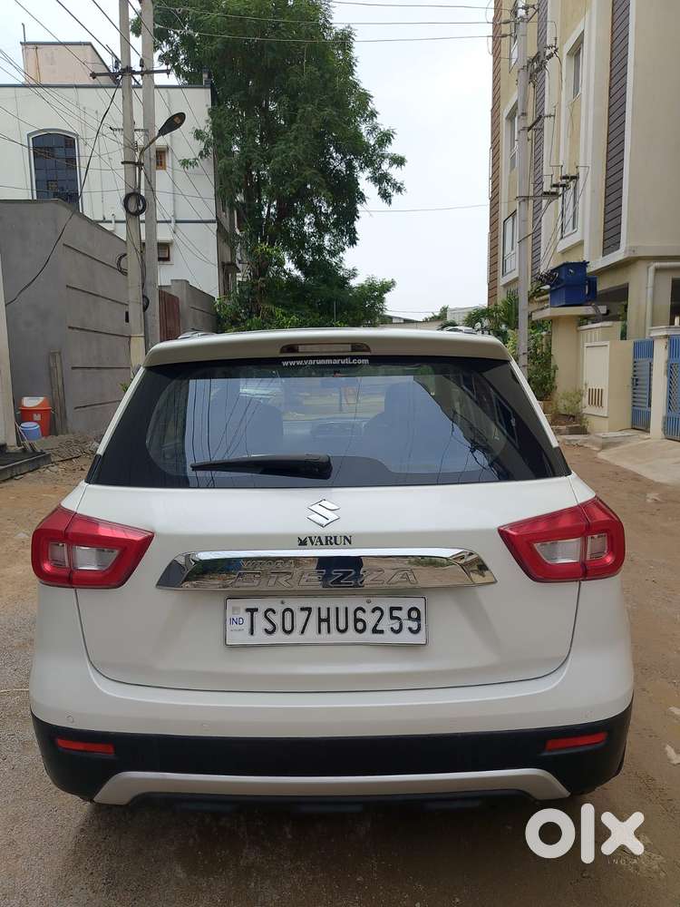 Maruti Suzuki Vitara Brezza 1.5 Zxi, 2021