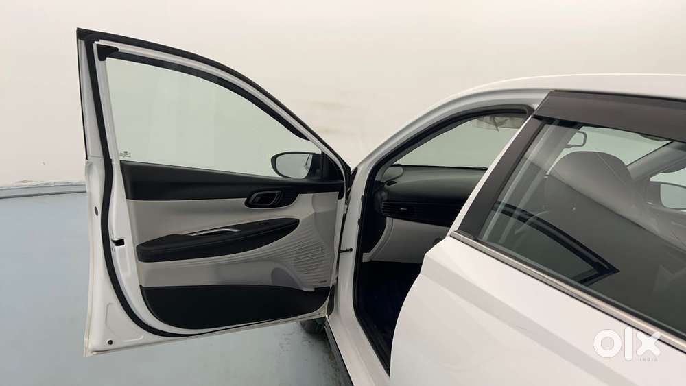 Hyundai New I20 1.2 Asta (o) Ivt, 2024, Petrol