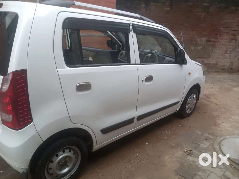 2017 Maruti Suzuki Wagon R Lxi Cng Compane Feted