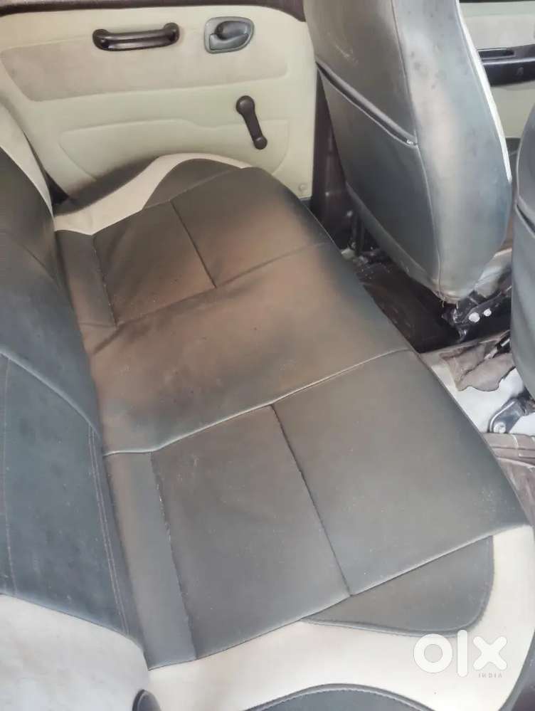 Hyundai Staria 2012